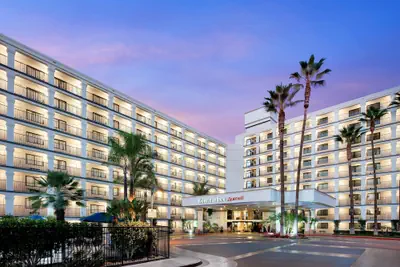 Photo 2 - Fairfield by Marriott Anaheim Resort