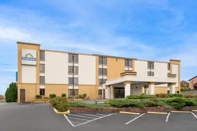 Photo 2 - Days Inn by Wyndham Hagerstown I-70