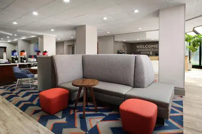 Photo 2 - Hampton Inn Meridian
