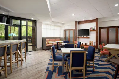 Photo 3 - Hampton Inn Meridian
