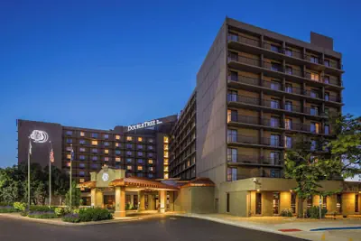 Photo 2 - DoubleTree by Hilton Hotel Denver