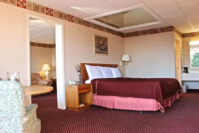 Photo 5 - Regency Inn Richmond