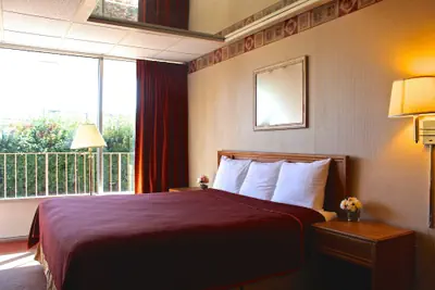 Photo 4 - Regency Inn Richmond