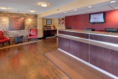 Photo 2 - Red Roof Inn Chapel Hill - UNC
