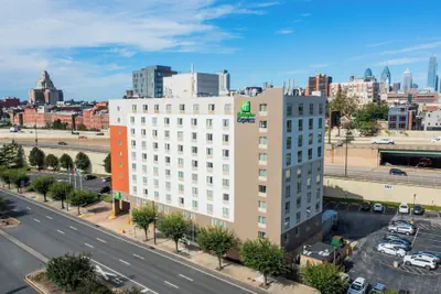 Photo 2 - Holiday Inn Express Philadelphia - Penns Landing by IHG