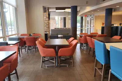 Photo 3 - Holiday Inn Express Philadelphia - Penns Landing by IHG