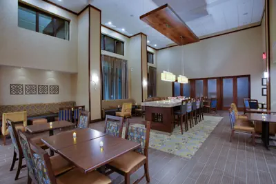 Photo 5 - Hampton Inn & Suites Philadelphia/Bensalem