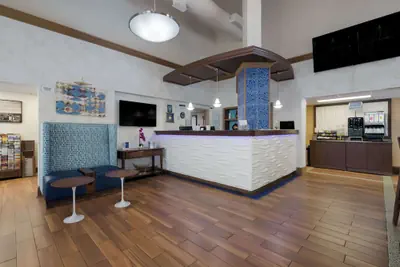 Photo 4 - Best Western Hampton Coliseum Inn