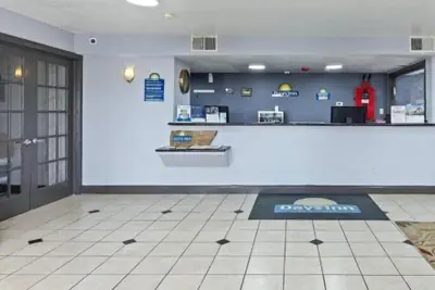 Photo 5 - Days Inn by Wyndham McKinney