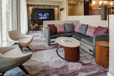Photo 3 - Courtyard by Marriott Chicago Oakbrook Terrace