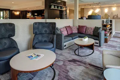 Photo 4 - Courtyard by Marriott Chicago Oakbrook Terrace