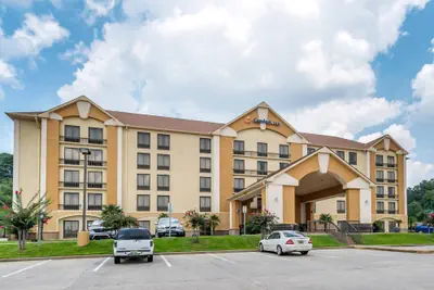 Photo 2 - Comfort Inn Birmingham Homewood