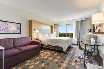 Photo 3 - Holiday Inn Chicago Nw Crystal Lk Conv Ctr by IHG