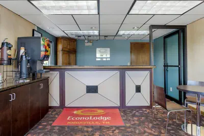 Photo 5 - Econo Lodge Knoxville North