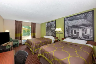 Photo 5 - Super 8 by Wyndham Eureka Springs