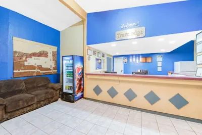 Photo 3 - Travelodge by Wyndham Ruidoso