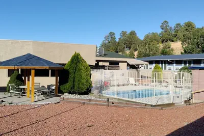 Photo 2 - Travelodge by Wyndham Ruidoso