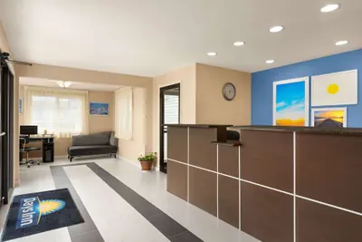 Photo 4 - Days Inn by Wyndham Middletown/Newport Area