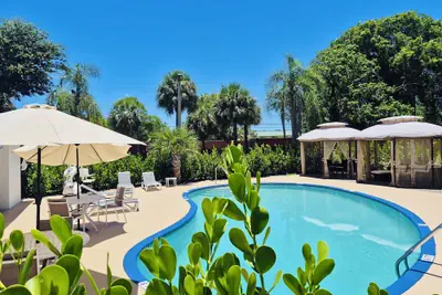 Photo 2 - Nova Inn Resort