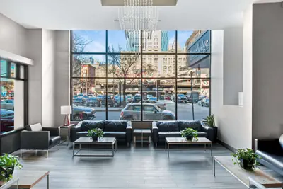 Photo 2 - Travelodge by Wyndham Downtown Chicago