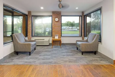 Photo 5 - Baymont by Wyndham LaGrange