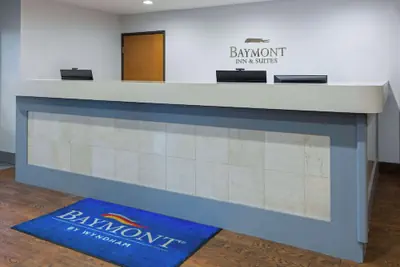 Photo 3 - Baymont by Wyndham LaGrange