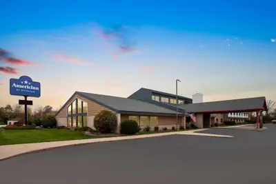 Photo 2 - AmericInn by Wyndham Green Bay West