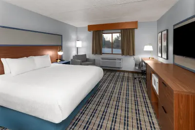 Photo 5 - AmericInn by Wyndham Green Bay West