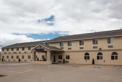 Photo 2 - Days Inn by Wyndham Hurricane/Zion National Park Area