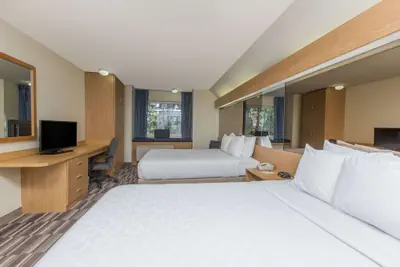 Photo 5 - Baymont Inn & Suites by Wyndham Anchorage Airport