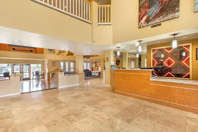 Photo 4 - Hilton Vacation Club Varsity Club Tucson