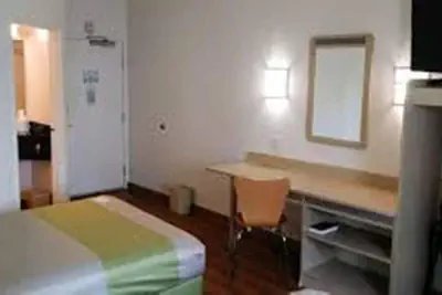 Photo 5 - Motel 6 Brownsville, TX North