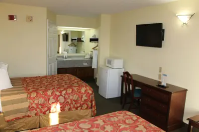 Photo 4 - Jameson Inn Perry