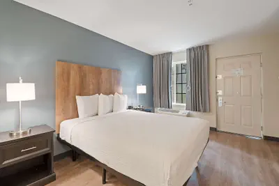 Photo 4 - Extended Stay America Suites Miami Airport Blue Lagoon