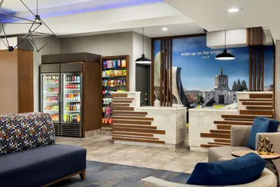 Photo 3 - La Quinta Inn & Suites by Wyndham Salem OR