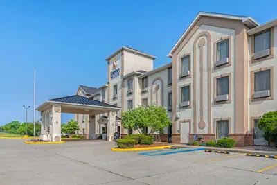 Photo 2 - Comfort Inn & Suites La Grange - Louisville Area