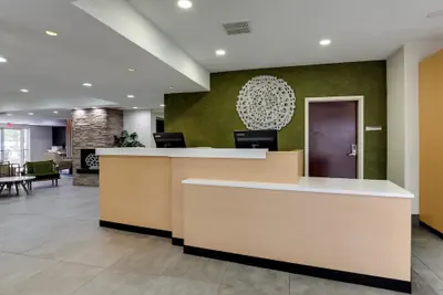 Photo 4 - Best Western Plus Las Colinas Inn & Suites