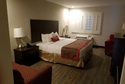 Photo 3 - Infinity Inn & Suites