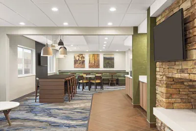 Photo 4 - Fairfield Inn by Marriott Warren Niles
