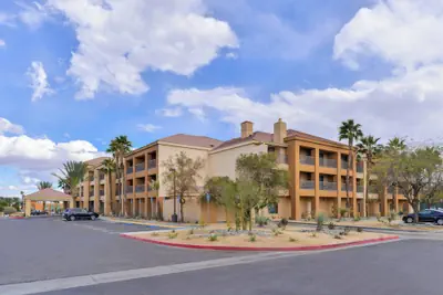 Photo 2 - Courtyard by Marriott Palm Desert