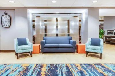 Photo 3 - Hampton Inn Orlando International Drive/Convention Center