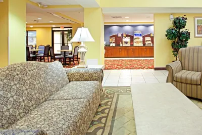 Photo 3 - Holiday Inn Express Richmond Airport by IHG