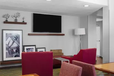 Photo 3 - Hampton Inn Orlando/Lake Buena Vista