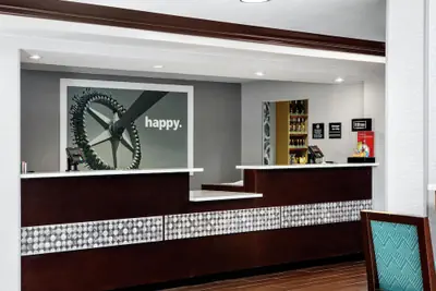 Photo 4 - Hampton Inn Orlando/Lake Buena Vista