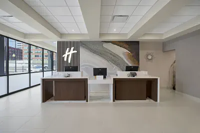 Photo 2 - Holiday Inn & Suites Chicago - Downtown by IHG
