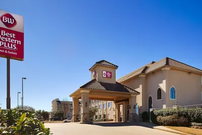 Photo 2 - Best Western Plus Southpark Inn & Suites