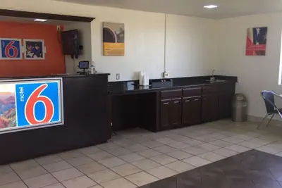 Photo 2 - Motel 6 Waco, TX