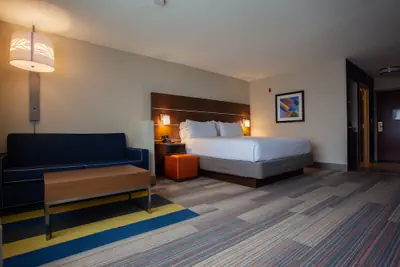 Photo 5 - Holiday Inn Express & Suites Atlanta N-Perimeter Mall Area by IHG