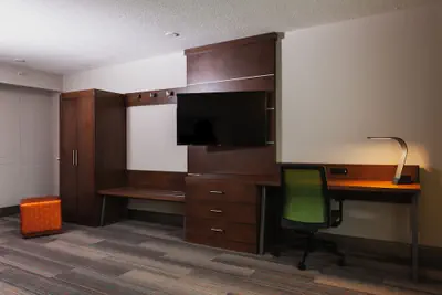 Photo 3 - Holiday Inn Express & Suites Atlanta N-Perimeter Mall Area by IHG