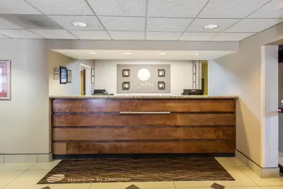 Photo 3 - Comfort Inn & Suites Thomson